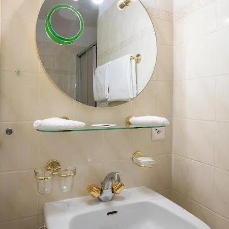 Hotel Agence Alv - Art Le Vin Salgesch