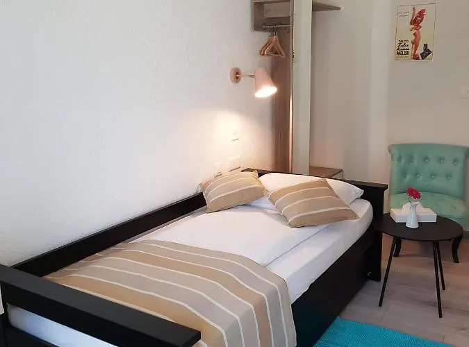 Hotel Agence Alv - Art Le Vin Salgesch
